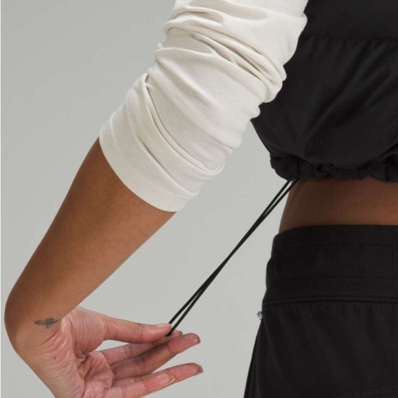 Lululemon Wunder Puff Super-Cropped Vest in Black RARE, Size 4 - Picture 7 of 13